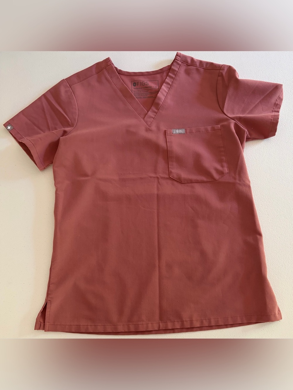 FIGS Catarina One Pocket Scrub Top XS Mauve Pink